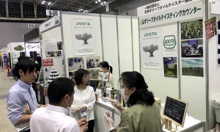 Aceite de oliva andaluz en CAFERES: la mayor feria de hostelería y restauración de Japón