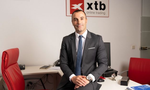 El bróker XTB impulsa la inversión en bolsa al entregar una acción gratis a cada nuevo cliente